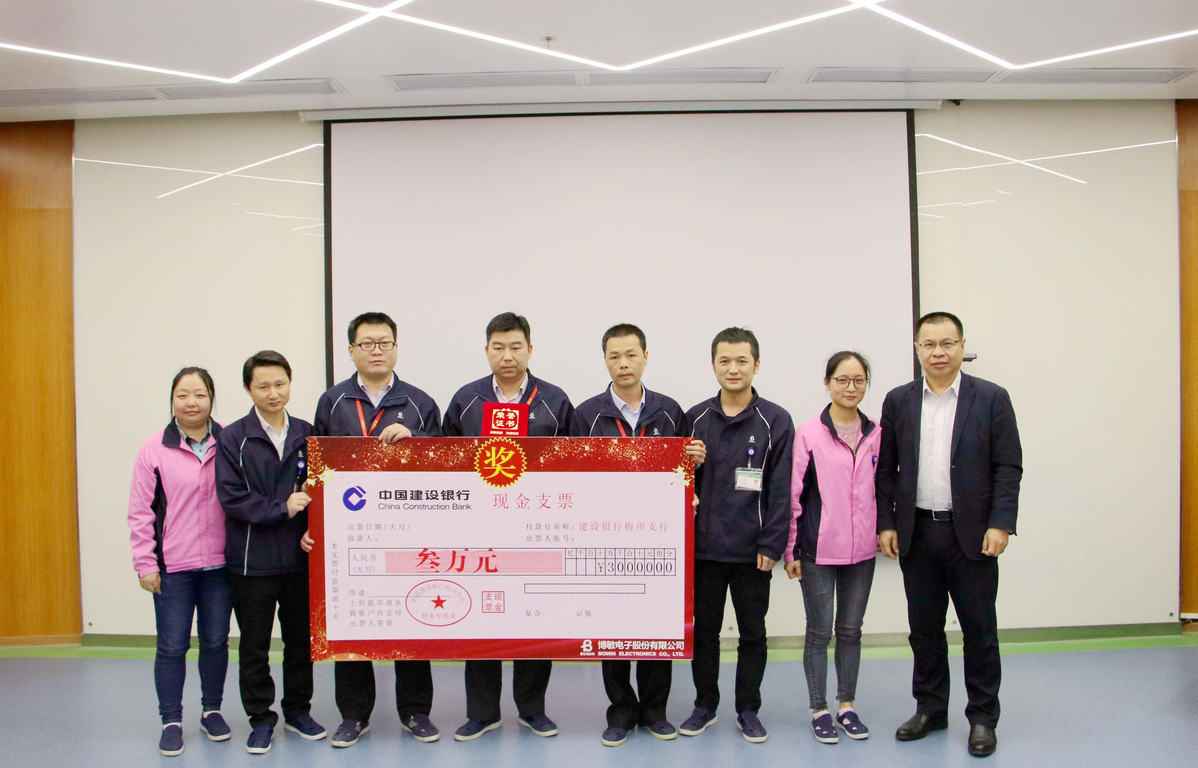 0616577f87d4f9dba57e40e0be0612a.jpg 0616577f87d4f9dba57e40e0be0612a.jpg